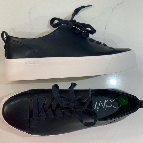 Calvin Klein Chunky Platform Leather Sneakers, Navy Blue/White, Women’s (US 7) - Picture 1 of 9